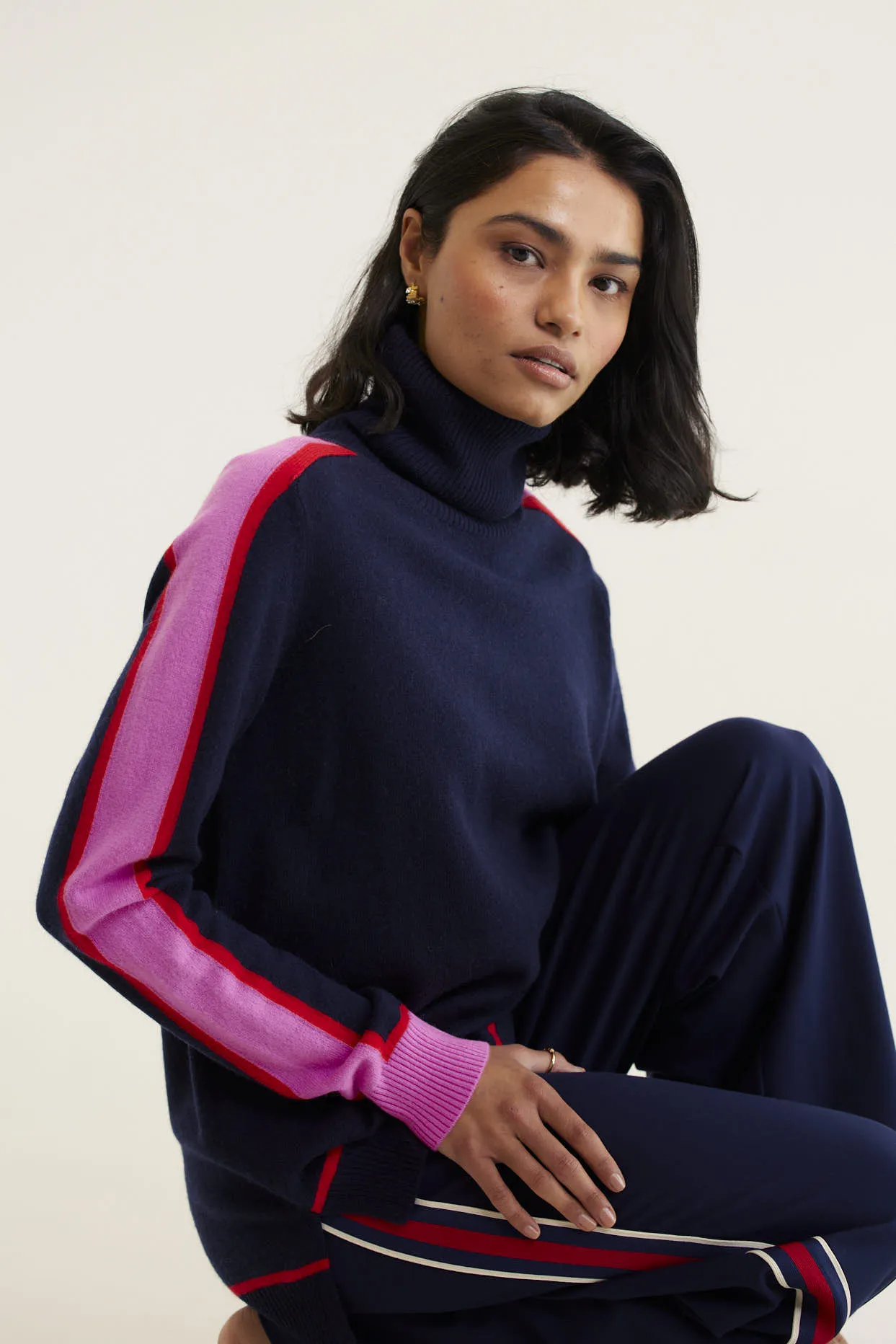 Highline Merino Cashmere Sweater In Officer Navy
