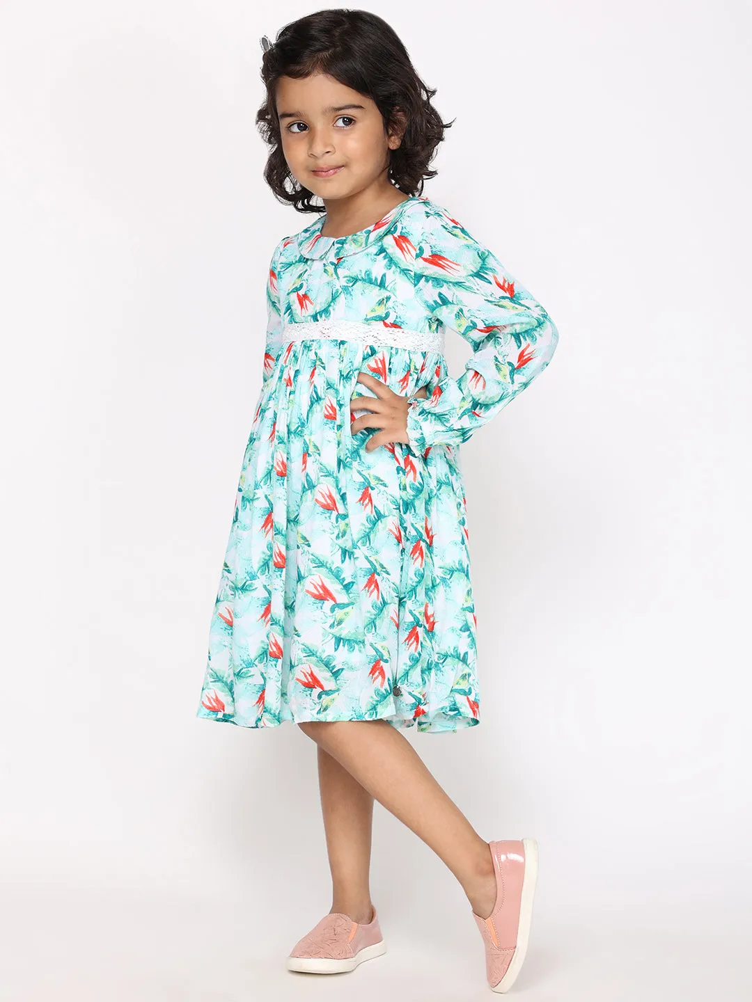 Mia Peterpan Dress